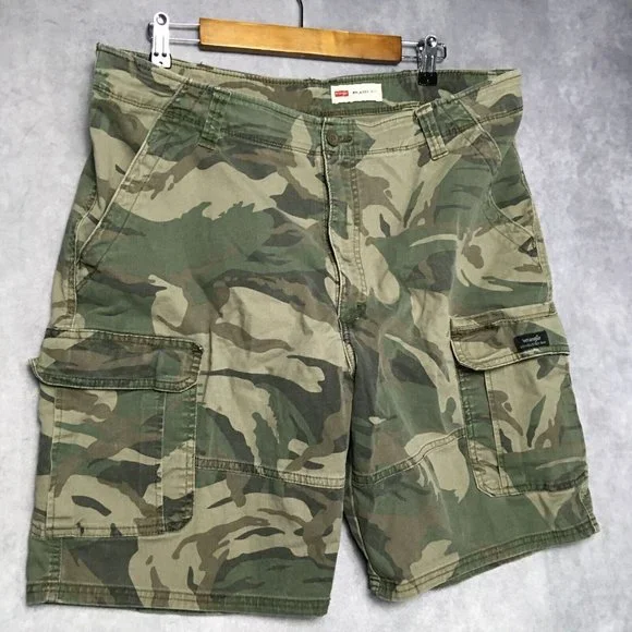 Wrangler Shorts Wrangler Relaxed Fit Mens Camo Cargo Shorts